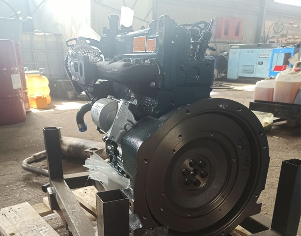Дизельный двигатель Kubota V1505 в комплекте
